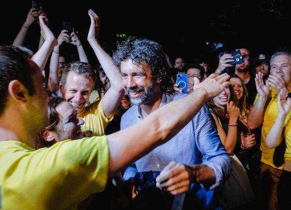 星空体育官网下载-【揭秘】热爱政治的托马西，如何在维罗纳当选市长？