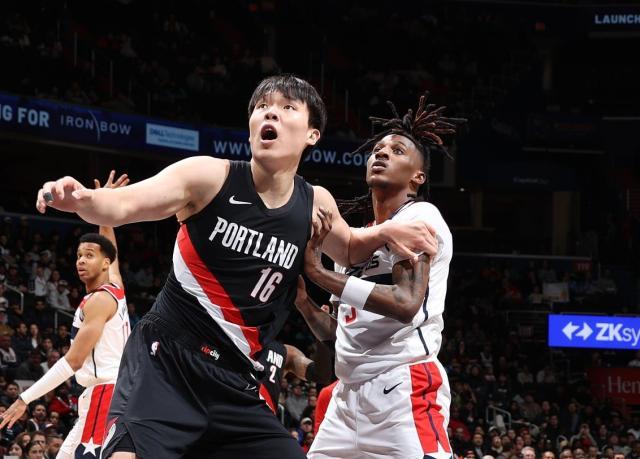 星空体育官网-正负值+11创新高！杨瀚森12分钟砍6+5：该重用他？